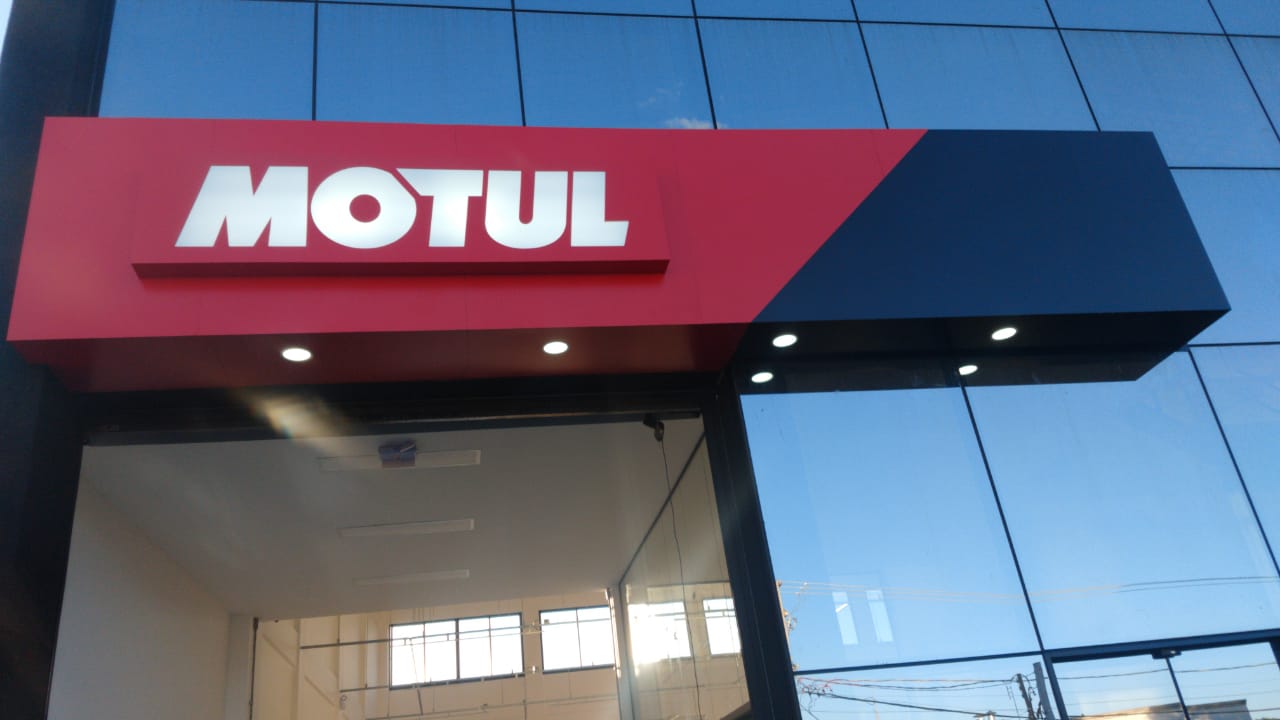 Exemplo de letras-caixa